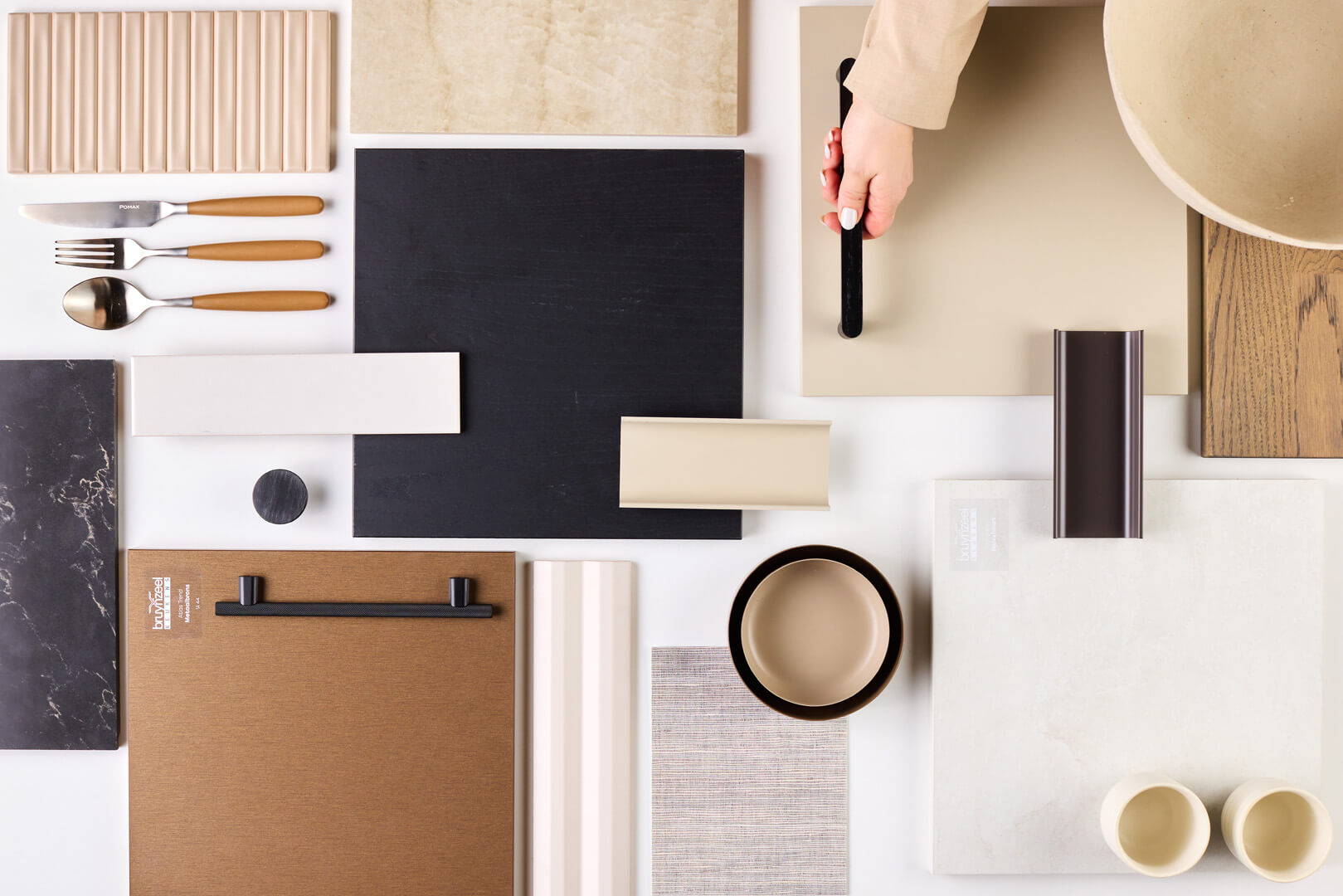 Moodboard beige keuken met zwarte details