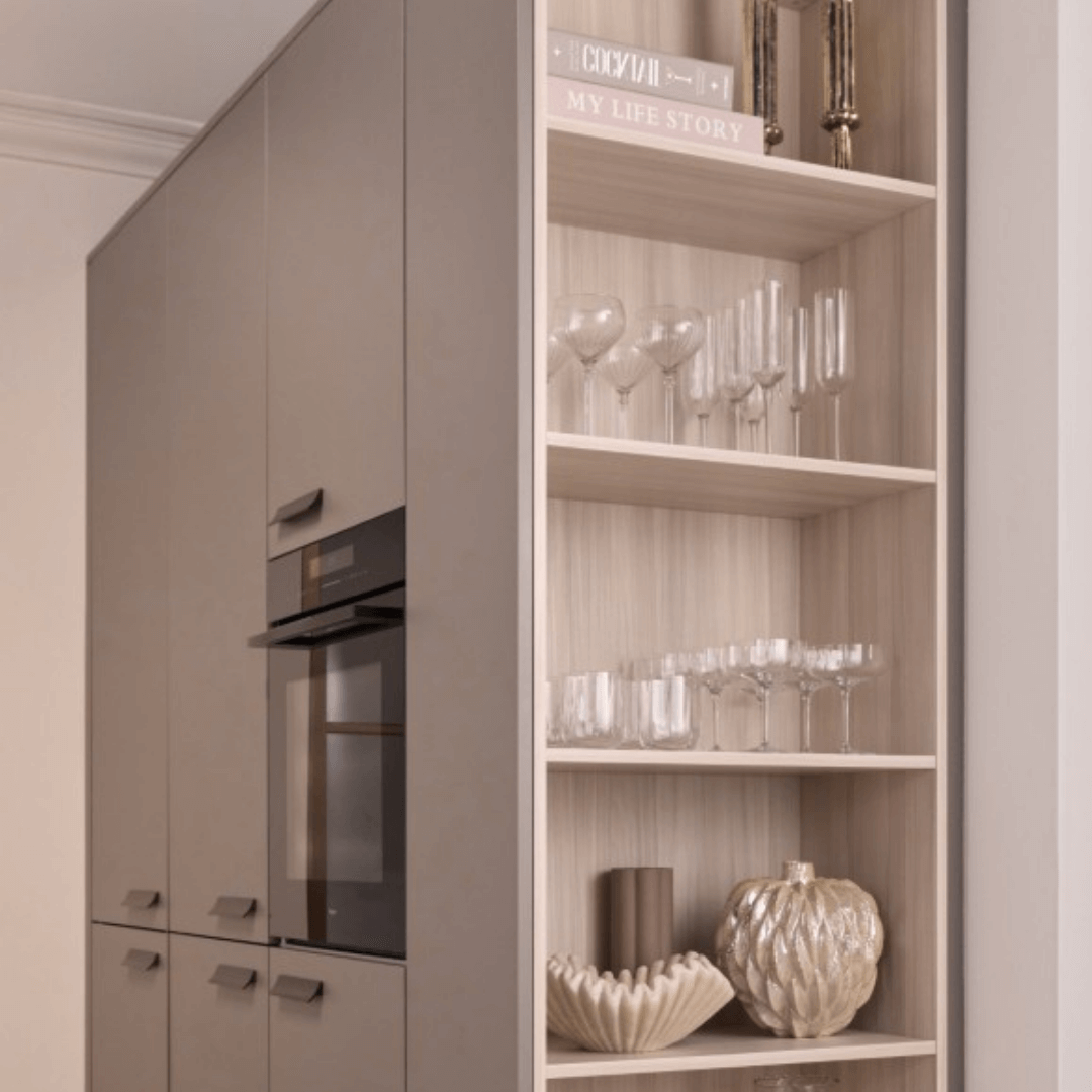 kastenwand warmgrijs